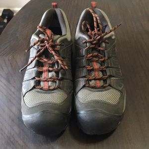 Keen steel toe boots
